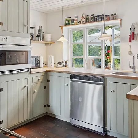 Idyllic Half-timbered House For 10 Guests * Kettinge