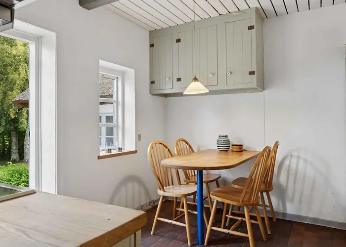 Idyllic Half-timbered House For 10 Guests Дом отдыха *