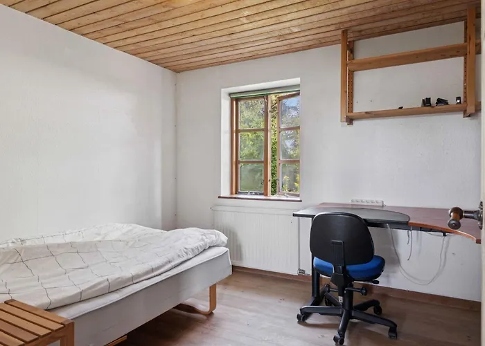 別荘 Idyllic Half-timbered House For 10 Guests Kettinge